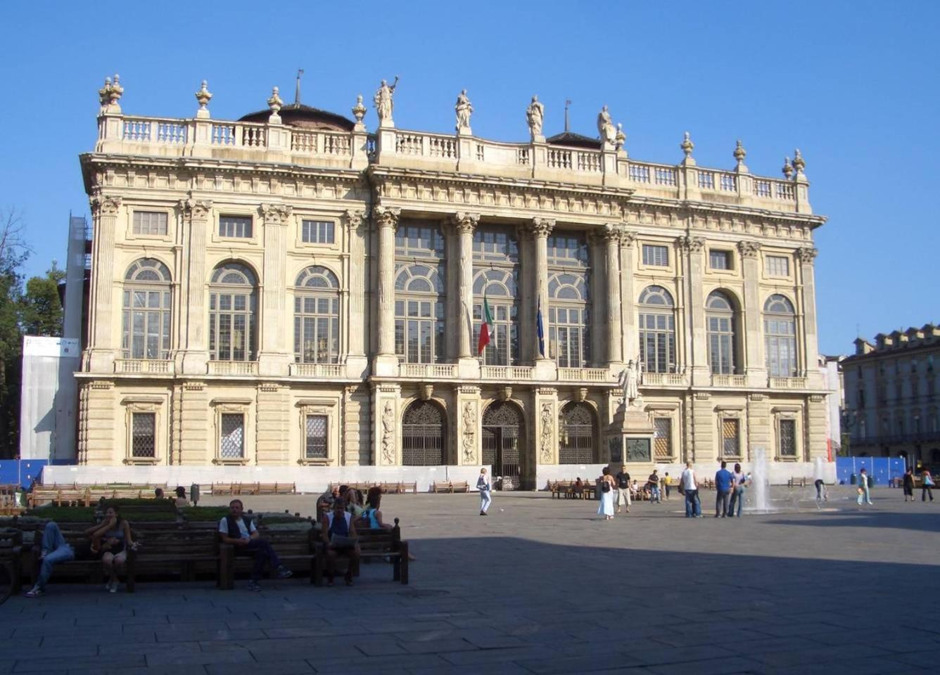 Nonpertutti Piazza Castello Senior E Famiglie Top Turin Luaran gambar